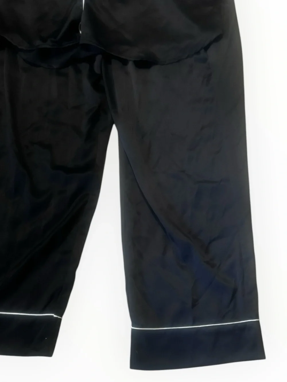 Natori luxurious black
